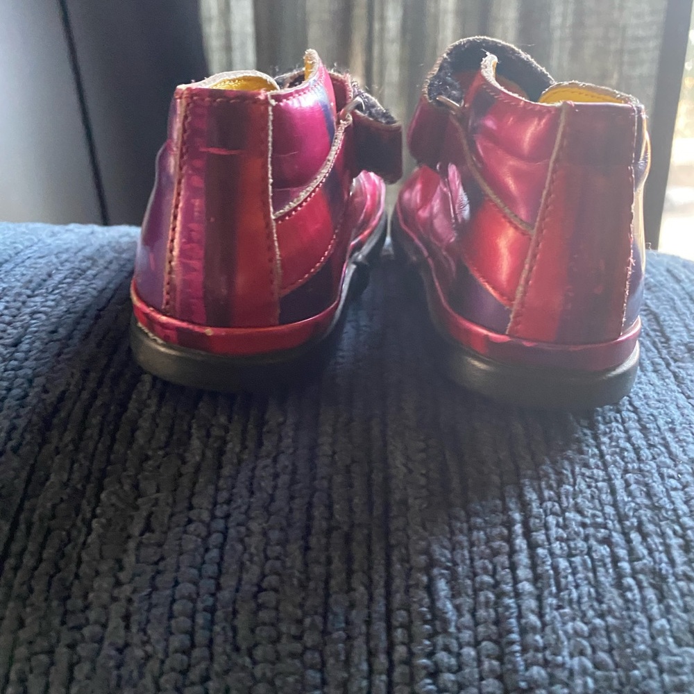 European Children’s Shoes - Picture 4 of 4